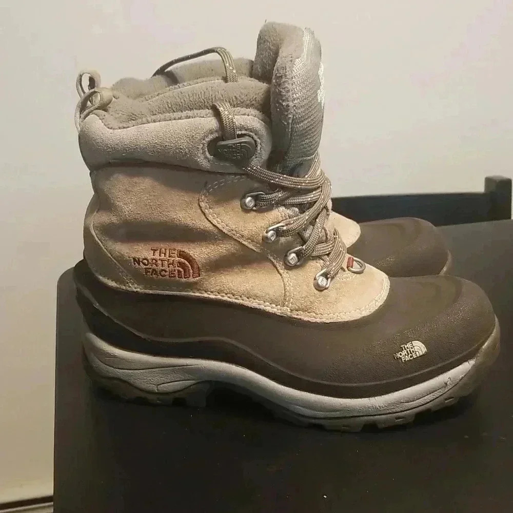 North Face Chilkat Lace‎ Boots size 8